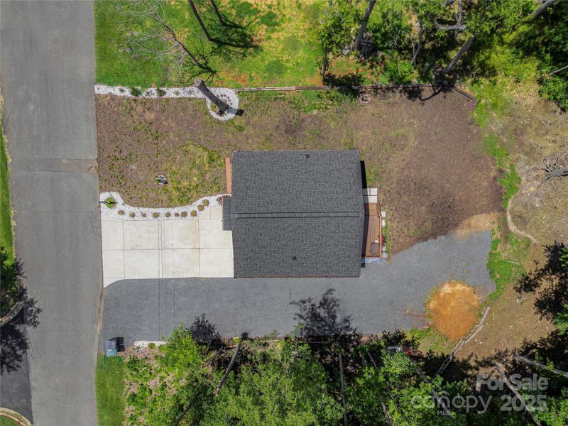 Image 13 of a home in .