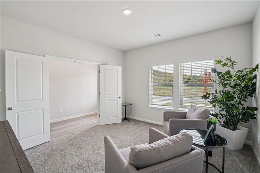 Furnished interior view inside a new home in Ivey Township, Dallas (Image 9).