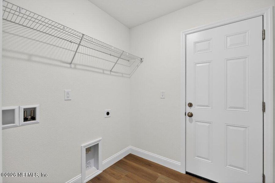 Spacious, unfurnished interior of a new home in , Jacksonville (Image 26).