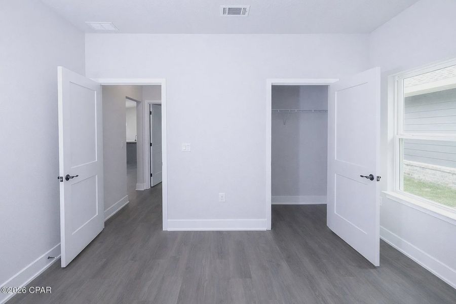 Spacious, unfurnished interior of a new home in Parkbrook, Panama City (Image 12).