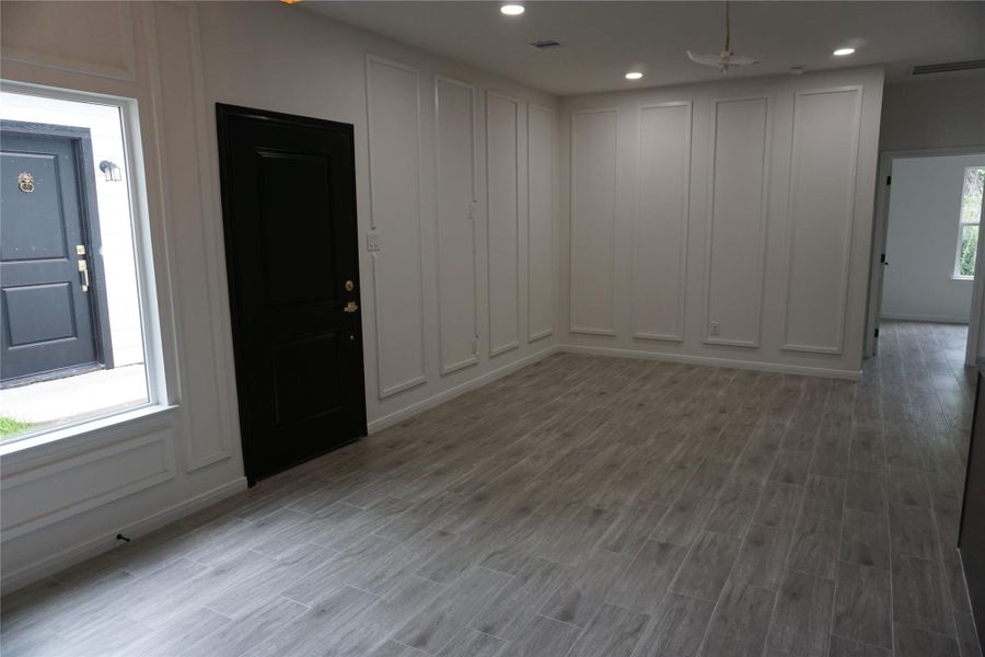 Spacious, unfurnished interior of a new home in , Willis (Image 14).