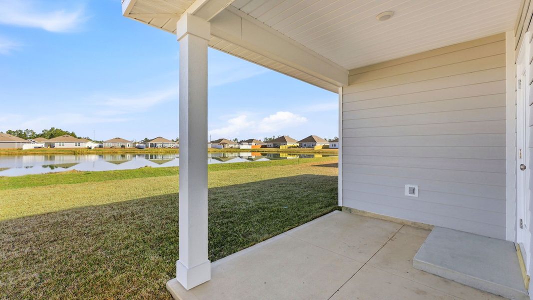 Exterior details and patio area of a home in Hodges Bayou Plantation, Panama City (Image 18).
