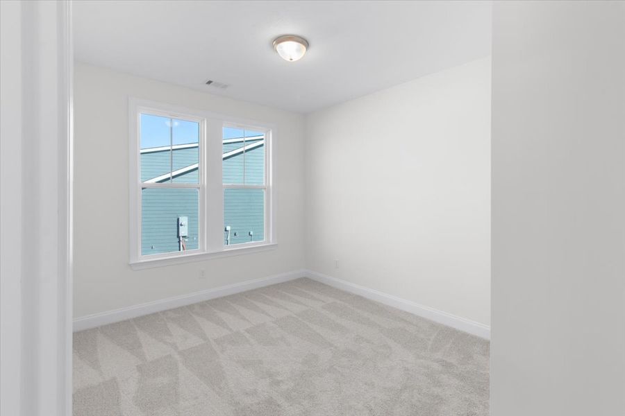 Spacious, unfurnished interior of a new home in Sinclair at Crawford Creek, Grovetown (Image 12).