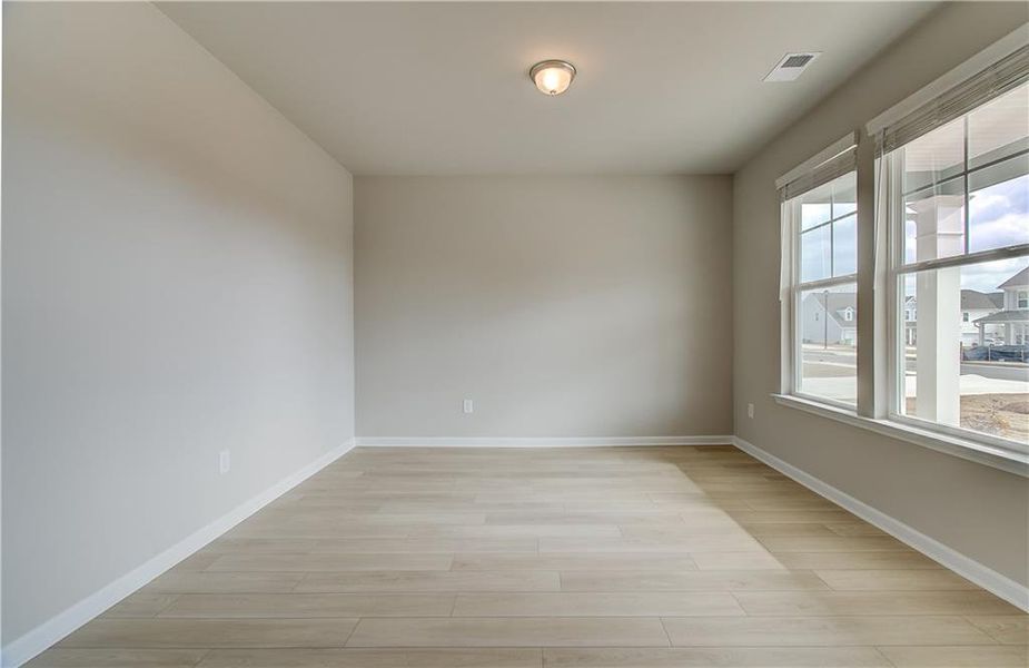 Spacious, unfurnished interior of a new home in Cooper Park, McDonough (Image 24).