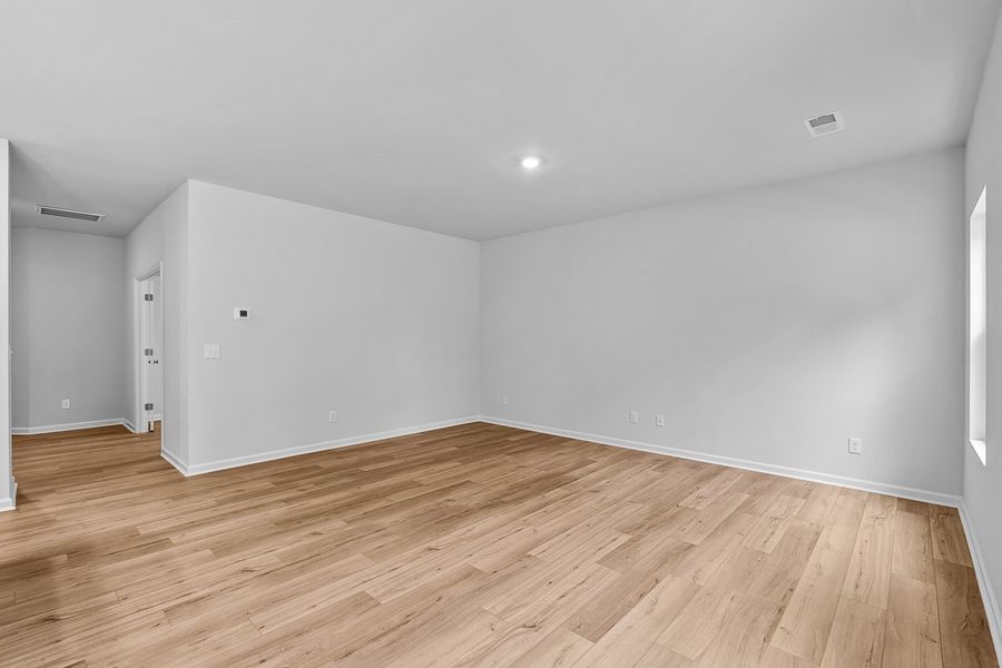 Spacious, unfurnished interior of a new home in Bell West, Kernersville (Image 15).