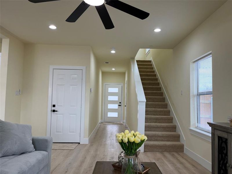 Furnished interior view inside a new home in , Corsicana (Image 7).