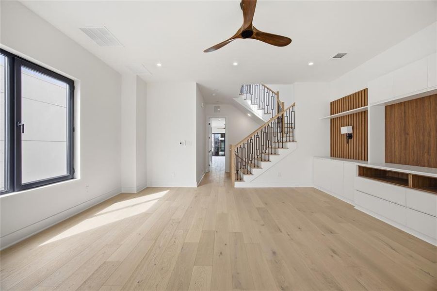 Spacious, unfurnished interior of a new home in , Dallas (Image 20).