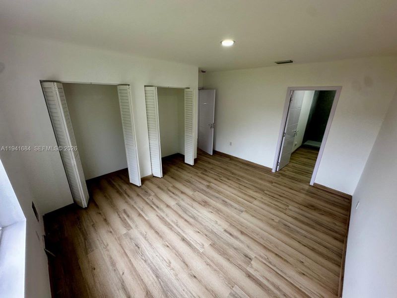 Spacious, unfurnished interior of a new home in , Florida City (Image 36).