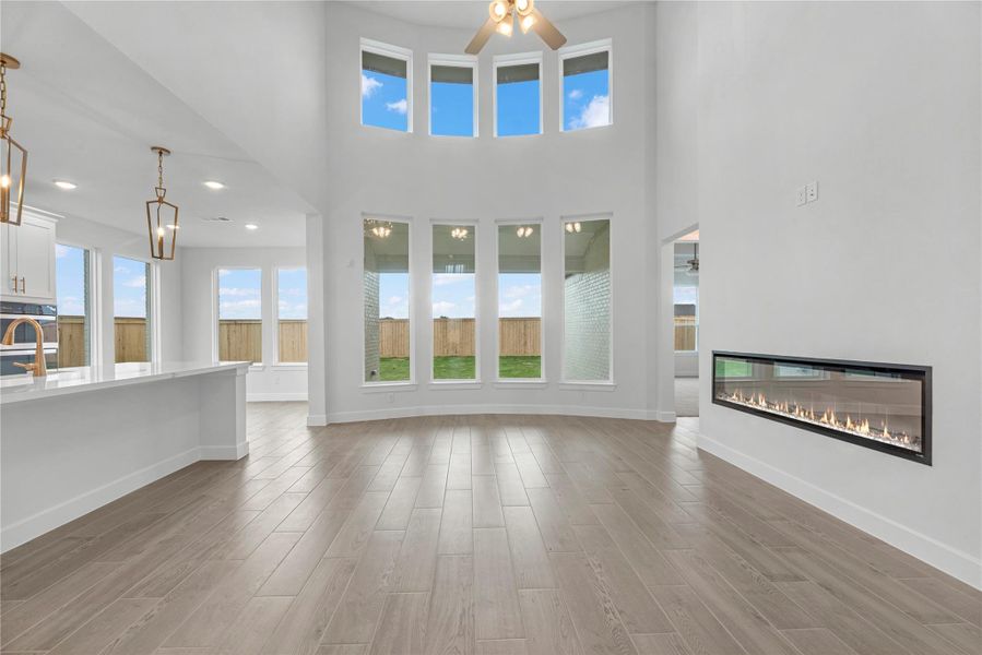 Representative image. Features, specifications, selections and colors may vary.