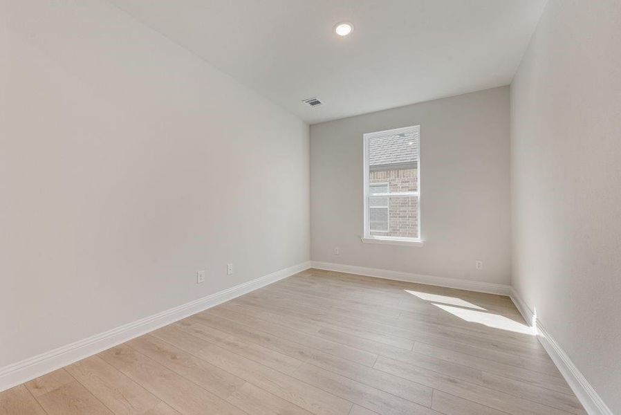 Spacious, unfurnished interior of a new home in Walden Pond, Forney (Image 22).
