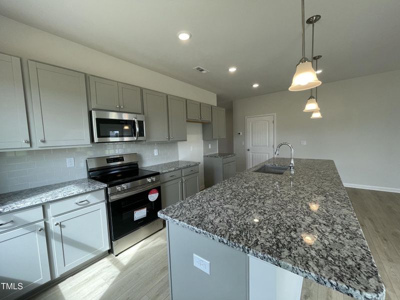 20250823_200906994_iOS