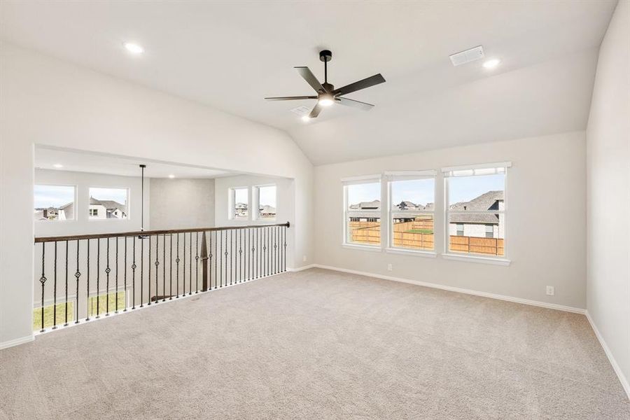 Spacious, unfurnished interior of a new home in Somerset, Venus (Image 39).