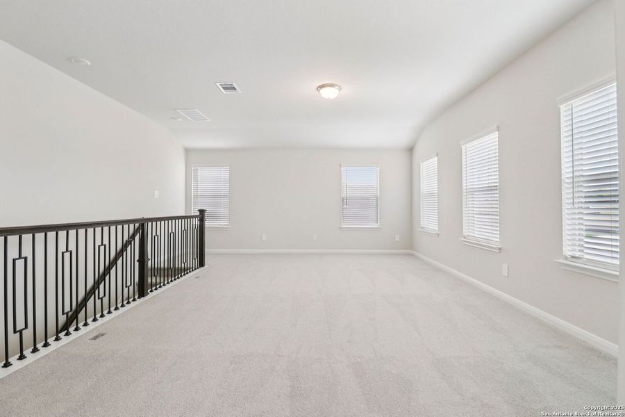 Spacious, unfurnished interior of a new home in Royal Crest, San Antonio (Image 41). Spacious, unfurnished interior of a new home in Royal Crest, San Antonio (Image 41).