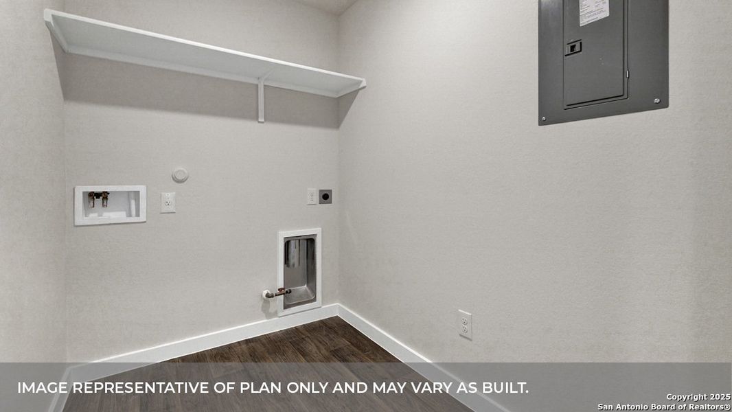 Spacious, unfurnished interior of a new home in Trace, San Marcos (Image 12). Spacious, unfurnished interior of a new home in Trace, San Marcos (Image 12).