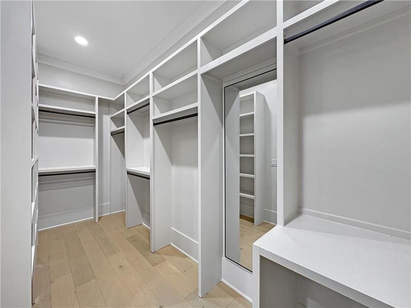 Spacious, unfurnished interior of a new home in , Jefferson (Image 64).