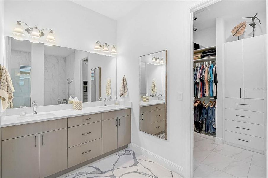 Furnished interior view inside a new home in , Bradenton (Image 10).