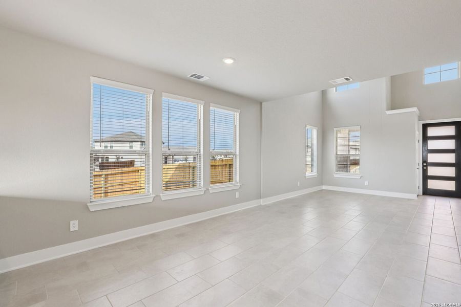 Spacious, unfurnished interior of a new home in Lark Canyon, New Braunfels (Image 41).