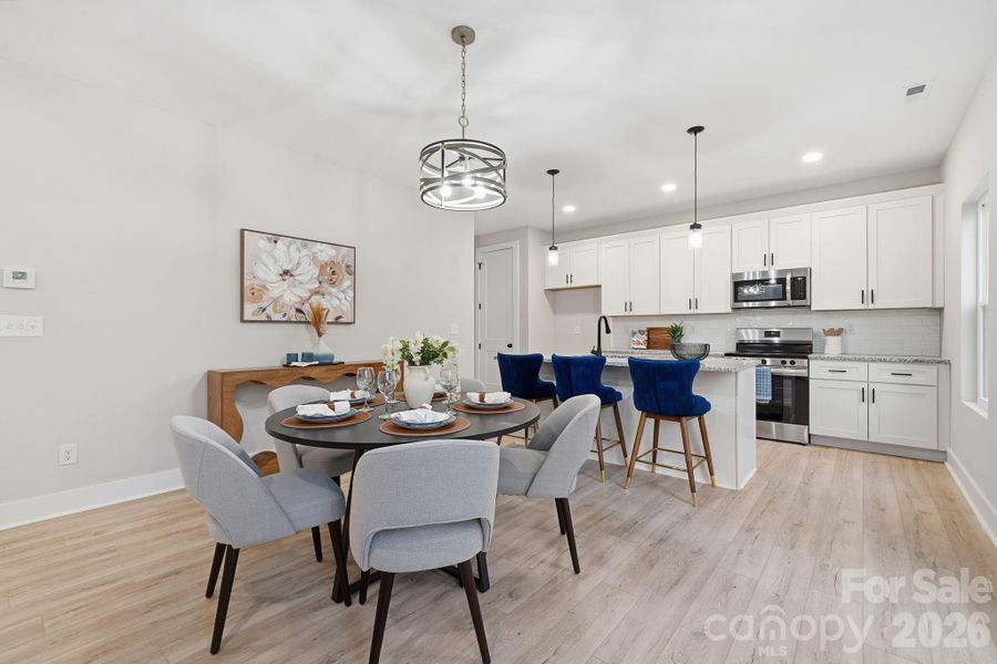 Dining Area Dining Area