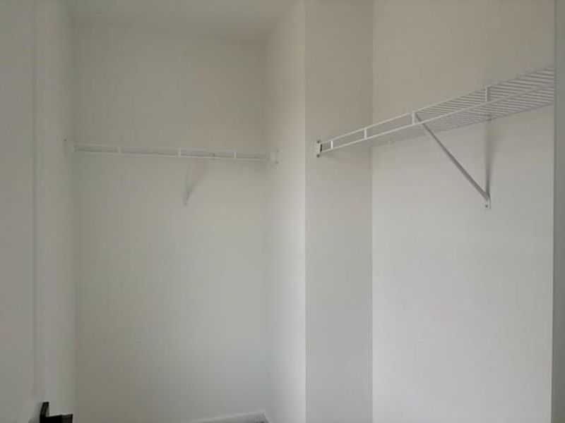 Spacious, unfurnished interior of a new home in Cedar Farms, Winder (Image 7).