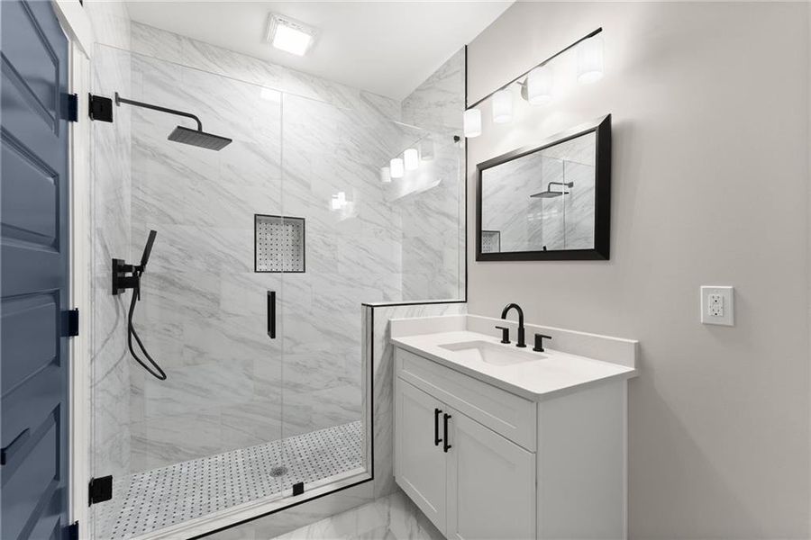 Furnished interior view inside a new home in , Dahlonega (Image 6).