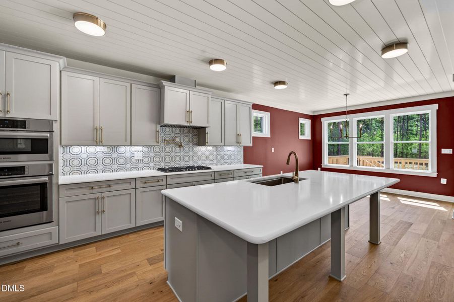 22-web-or-mls-12601 Burgess -22