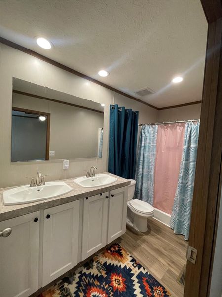 Furnished interior view inside a new home in , Tomball (Image 37).