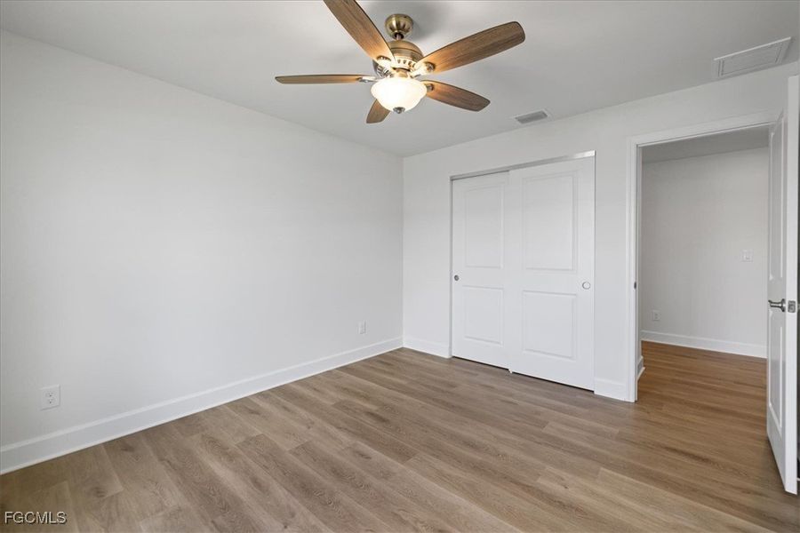 Spacious, unfurnished interior of a new home in Cape Coral, Cape Coral (Image 32).