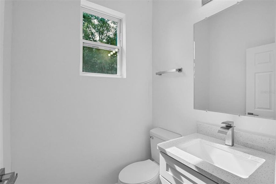 Furnished interior view inside a new home in , Dunnellon (Image 14).