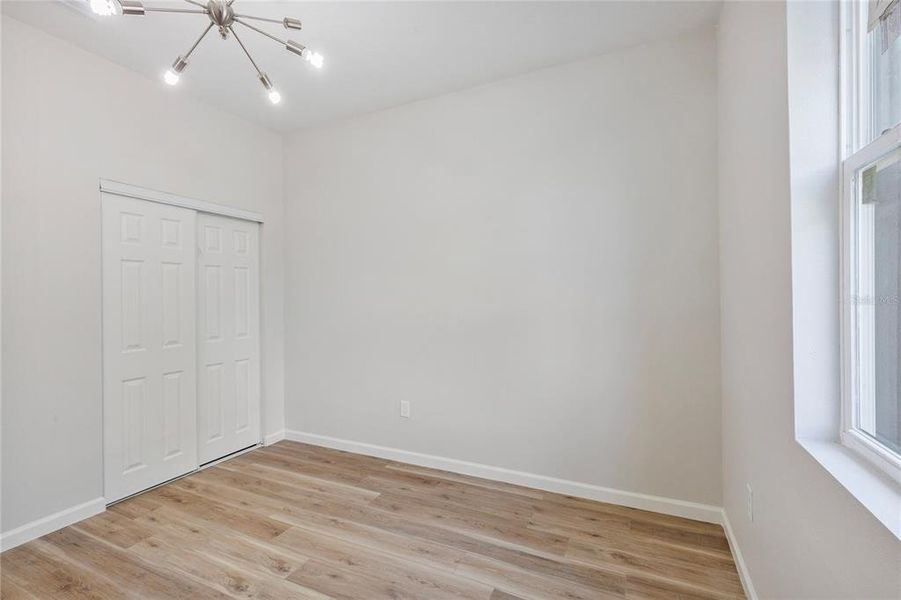 Spacious, unfurnished interior of a new home in , Tampa (Image 10).