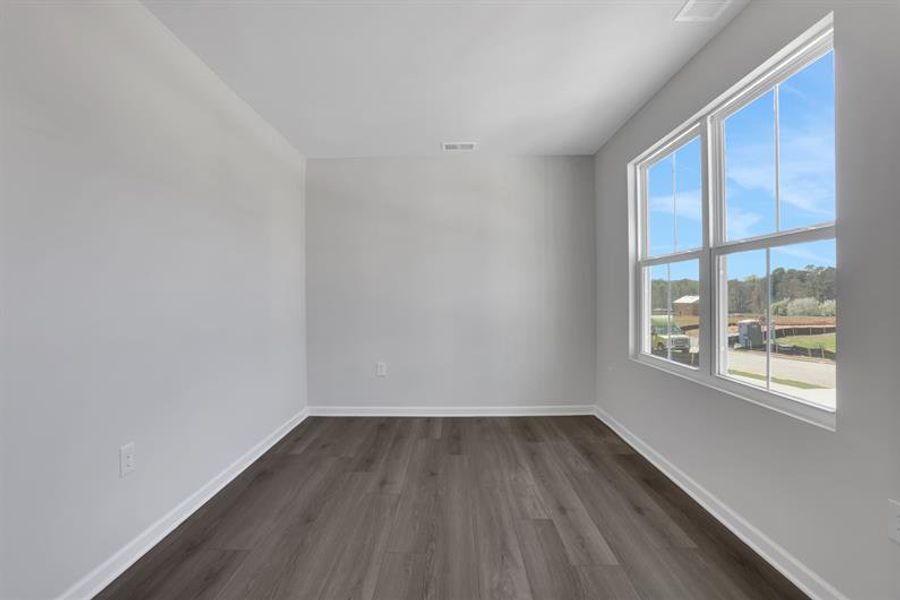 Spacious, unfurnished interior of a new home in Summertree, Stone Mountain (Image 16).