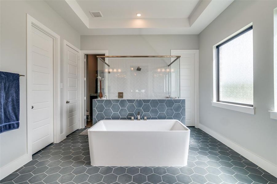 Furnished interior view inside a new home in Somerset Park, Rockwall (Image 18).