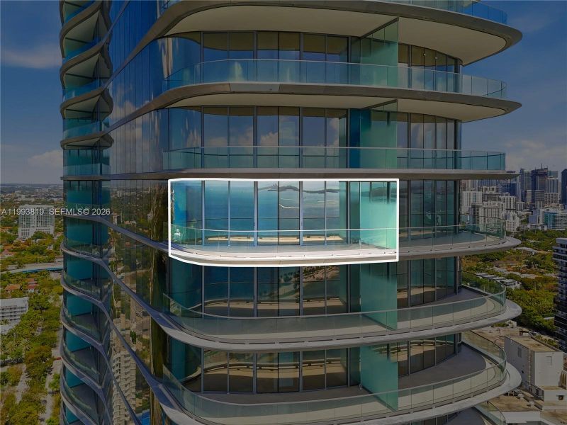 Condo located in Miami, FL showcasing its design and architecture (Image 32). Condo located in Miami, FL showcasing its design and architecture (Image 32).