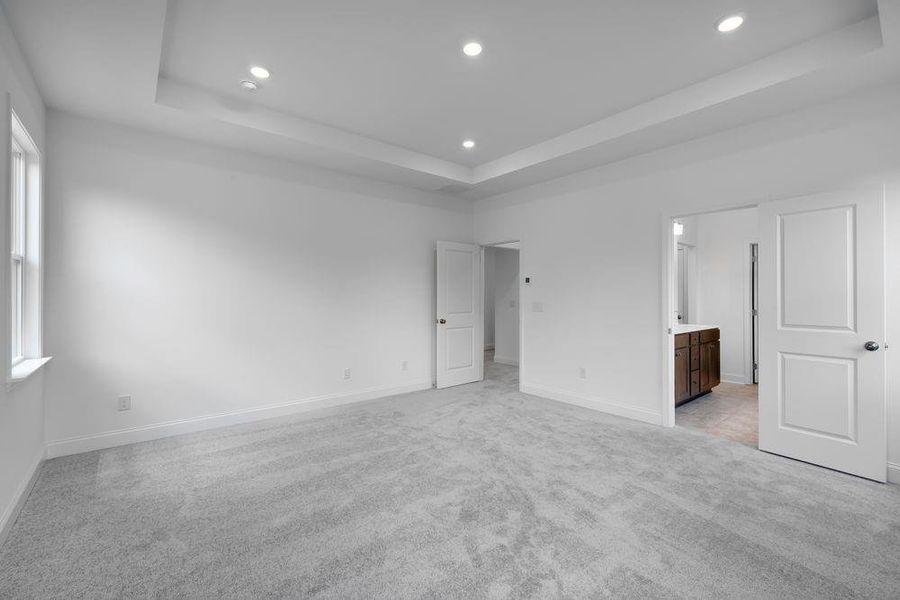Spacious, unfurnished interior of a new home in Auburn Glen, Dacula (Image 13).
