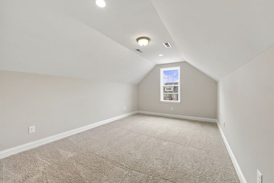 Spacious, unfurnished interior of a new home in Davenport Farms, Winterville (Image 13).