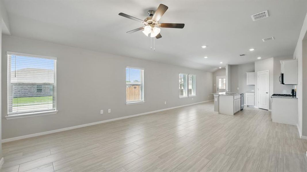 Spacious, unfurnished interior of a new home in Springhill South, Boyd (Image 24). Spacious, unfurnished interior of a new home in Springhill South, Boyd (Image 24).