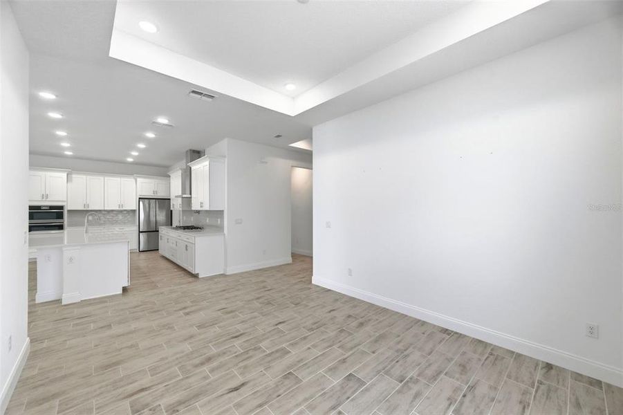 Spacious, unfurnished interior of a new home in Tamarack at Two Rivers, Zephyrhills (Image 56).