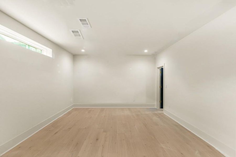 Spacious, unfurnished interior of a new home in , Atlanta (Image 16). Spacious, unfurnished interior of a new home in , Atlanta (Image 16).