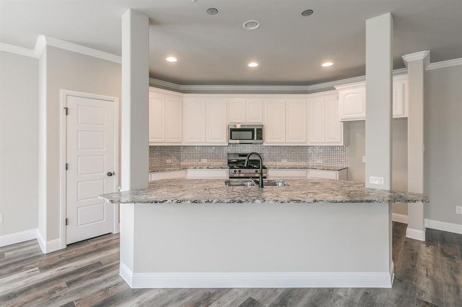 Furnished interior view inside a new home in , Alvarado (Image 5).