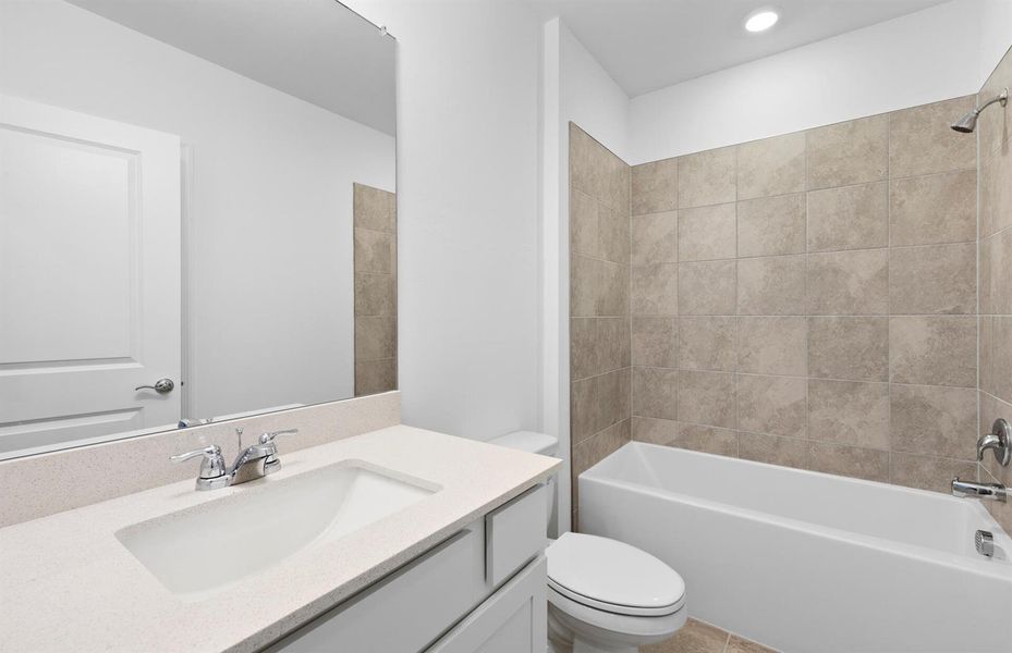 SWFL_CX_CAL_06500_McNair_bath 2