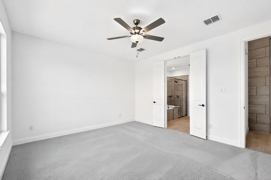 Spacious, unfurnished interior of a new home in South Oak, Oak Point (Image 19). Spacious, unfurnished interior of a new home in South Oak, Oak Point (Image 19).