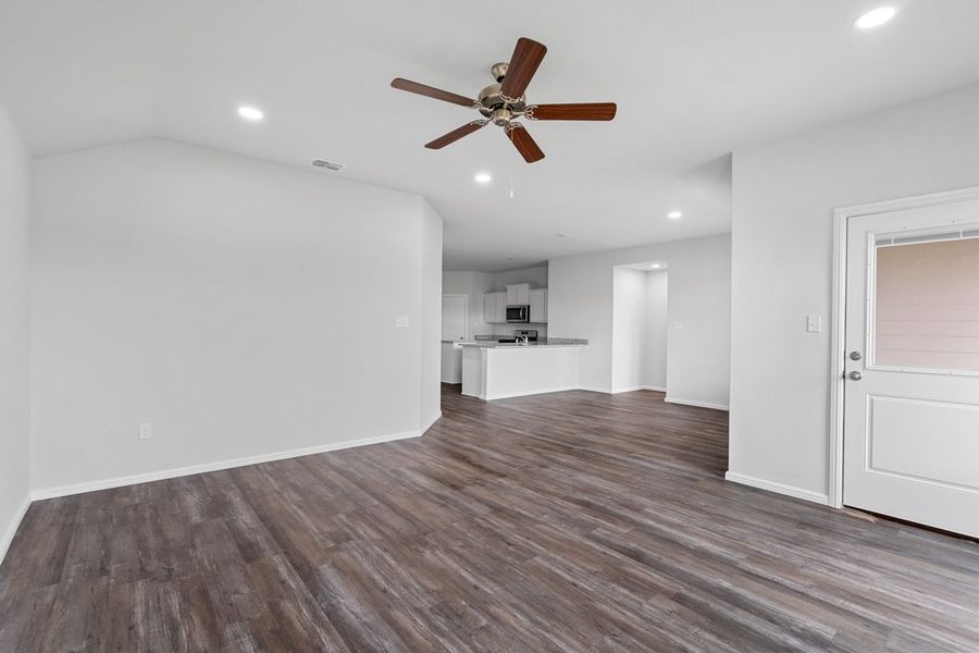 Representative unfurnished interior of a home built from the TAYLOR by D.R. Horton in Faculty Row, Abilene (Image 36).