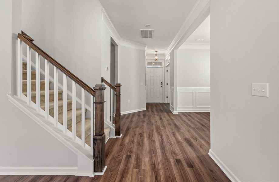 Spacious, unfurnished interior of a new home in Parker's Preserve, Ridgeville (Image 14).