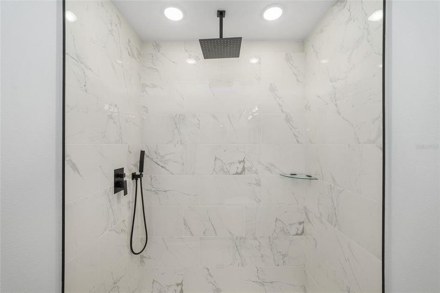 Close-up of interior finishes inside a home in , Dunnellon (Image 8).