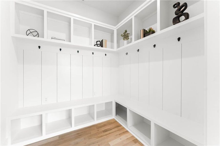 Spacious, unfurnished interior of a new home in , Atlanta (Image 19).