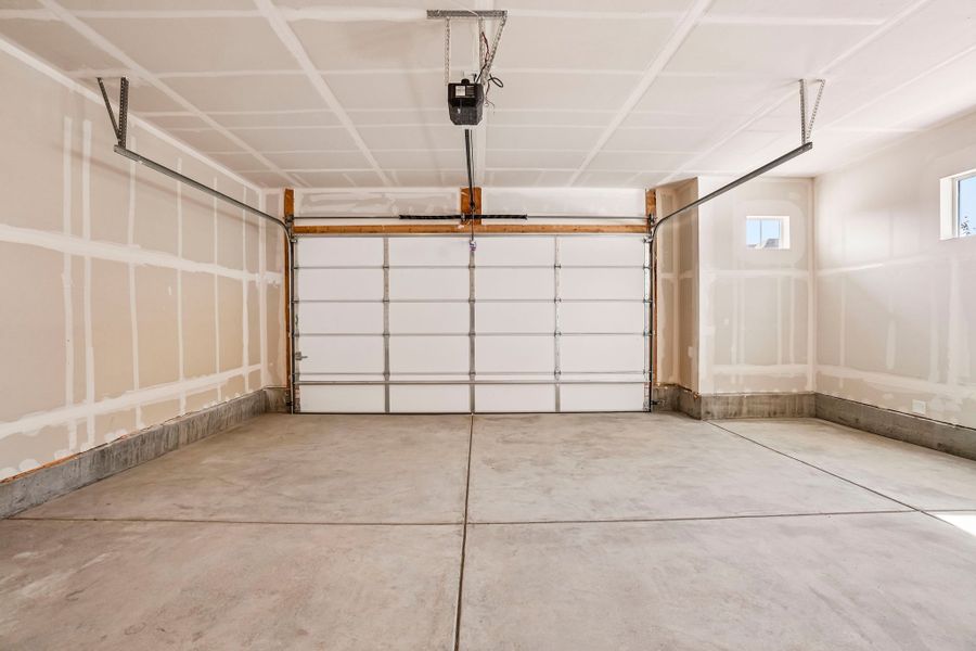 Spacious, unfurnished interior of a new home in Union Colony West, Greeley (Image 23).