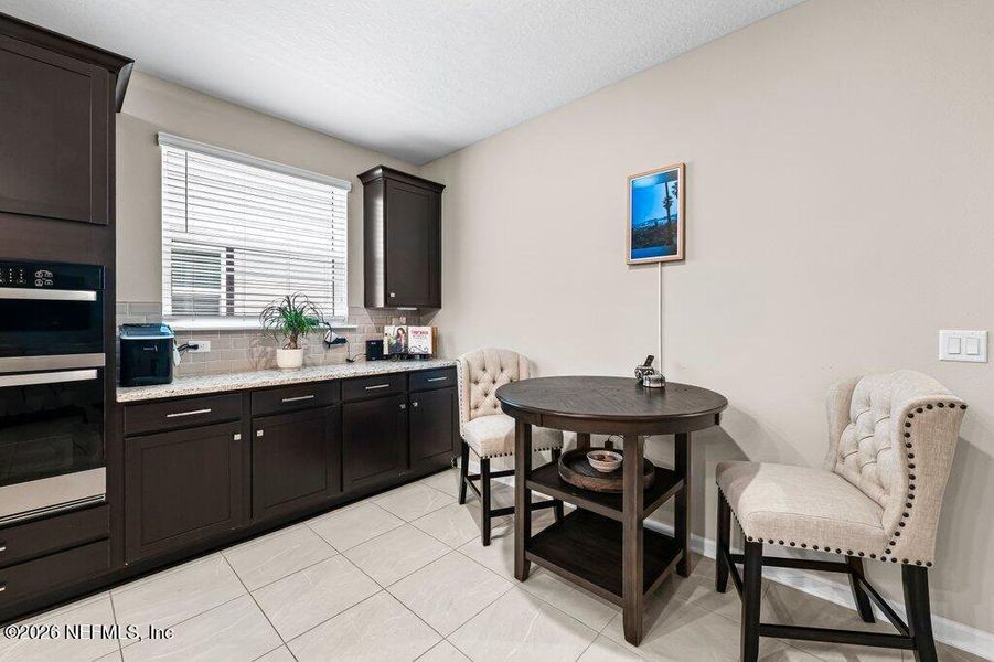 Furnished interior view inside a new home in , Middleburg (Image 27).