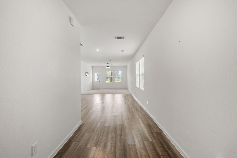Spacious, unfurnished interior of a new home in Chapel Run, Montgomery (Image 18). Spacious, unfurnished interior of a new home in Chapel Run, Montgomery (Image 18).