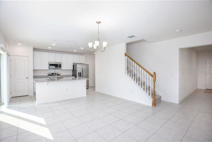 Spacious, unfurnished interior of a new home in Oakhaven Walk, Gainesville (Image 11).