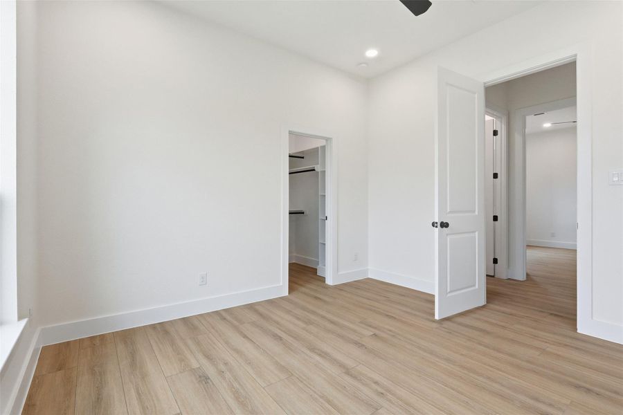 Photos are of prior LOTUS plan homesite built by Aurcova. Photos are of prior LOTUS plan homesite built by Aurcova.