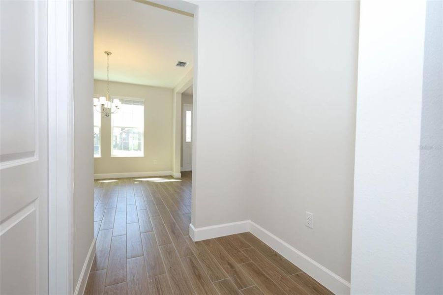 Spacious, unfurnished interior of a new home in Wolf Lake Ranch, Apopka (Image 22).